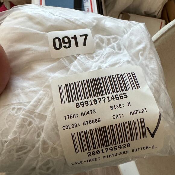 Madewell Lace-Inset Pintucked Button-Up Top M White Long Sleeve Crew Neck Eyelet - Picture 9 of 9